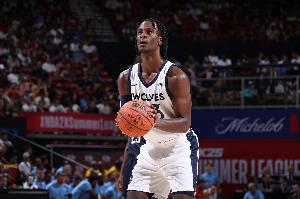 高效終結(jié)！萊昂納德-米勒12中8拿到20分8板 但罰球7中3