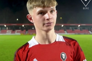 郵報：阿森納詢問索爾福德前鋒賴特的情況，有意與利物浦曼城爭奪