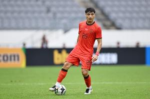 東體：吾米提江在國家隊(duì)踢了左右邊衛(wèi)，回到海港大概率踢中衛(wèi)