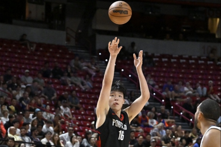 場(chǎng)場(chǎng)都有證明！楊瀚森三分6中3創(chuàng)新高 3場(chǎng)合計(jì)11中4展現(xiàn)外線投射