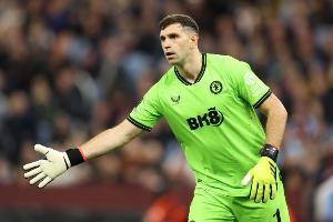 記者：曼聯(lián)希望引進大馬丁內斯，已經和維拉開始商談轉會