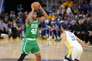 記者：霍福德的大兒子是庫里的鐵桿粉絲 他可能促使父親簽約勇士