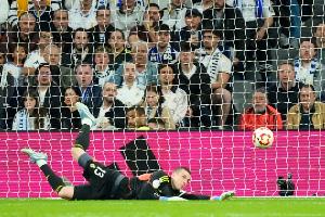 世體：盧寧在猶豫是否繼續(xù)留在皇馬當(dāng)替補 黃潛已正式向皇馬詢價