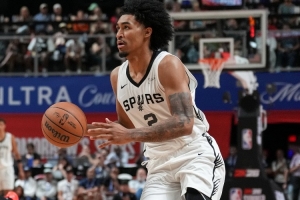 場均16分4板2助1斷！馬刺官方：迪倫-哈珀將缺席剩余夏季聯(lián)賽