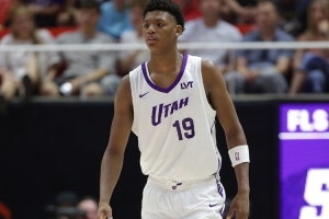 韋德談貝利：5號簽產(chǎn)生過很多好球員 像KG&巴克利&我&雷-阿倫