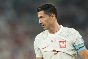 波蘭新帥：剝奪萊萬(wàn)袖標(biāo)是錯(cuò)誤的，他的出色數(shù)據(jù)可不是在沙特踢的