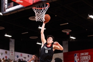 美記：有時楊瀚森已精疲力盡 球隊可能為了觀眾想讓其再堅持一下