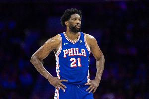 還剩4年2.42億大合同！薪資專家：76人和恩比德的合作有進無退