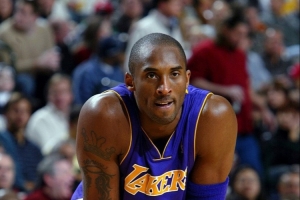 阿里納斯：現(xiàn)在社媒不喜歡任何人 即使科比放到現(xiàn)在也就是個刷子