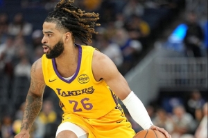 高效替補(bǔ)！RJ-戴維斯11投6中&三分5中3 得到17分3助攻