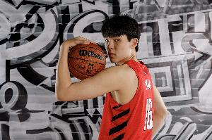 楊瀚森轉(zhuǎn)發(fā)利拉德邀請(qǐng)他一起開干動(dòng)態(tài)：Yes sirrrrrrrrrr～～～