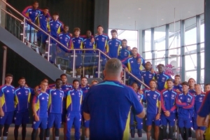 阿森納社媒曬出球隊(duì)季前賽合影視頻：我們?nèi)?duì)上下準(zhǔn)備好了