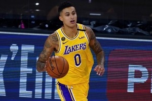 ??夏聯(lián)歷屆FMVP：庫茲馬爆砍30分10板carry湖人??近半來過CBA