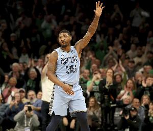 心儀已久！美記：湖人在斯瑪特還在灰熊效力時(shí)就詢(xún)問(wèn)過(guò)他的情況