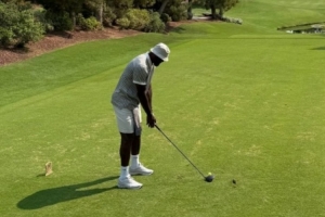 Skip：詹姆斯突然打高爾夫是要退役了？就算他不想湖人也會(huì)逼他退