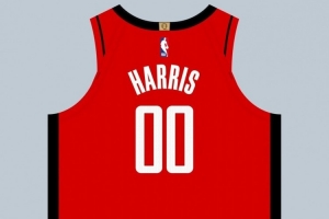 球衣記者：火箭雙向球員凱文-哈里斯在球隊(duì)穿00號(hào)球衣