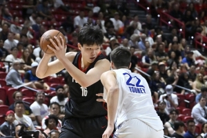 阿里納斯：楊瀚森能打任何位置 開(kāi)拓者中鋒多 楊可像韋伯那樣打4