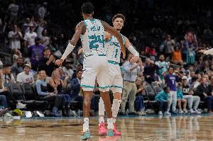 黃蜂高管：三球和米勒依然是球隊核心 必須讓他們能穩(wěn)定上場