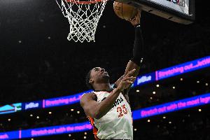 2比4不敵尼克斯！活塞高管：如果艾維上賽季沒(méi)傷 我們能過(guò)首輪