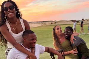 下家仍未定！妻子妮娜曬與威少度假照秀恩愛：????