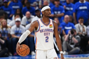 甜瓜：中投怎么會(huì)是糟糕的投籃選擇呢？這可是最有效的手段之一