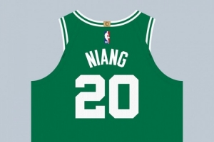 球衣名記：尼昂在綠軍將繼續(xù)穿20號(hào) 上一任主人是剛被裁的戴維森