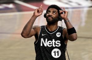 歐文：我在籃網(wǎng)時(shí)把自己封閉了起來(lái) 當(dāng)時(shí)覺(jué)得隊(duì)友都無(wú)法理解我