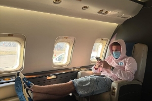 圖窮匕見(jiàn)！帕爾默社媒曬度假日常，最后配了一張阿達(dá)的丑照??