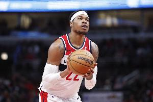 31歲場均7+6！歐洲媒體：霍姆斯已與兩支歐洲球隊聯(lián)系在一起