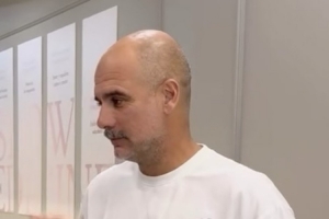 蓄須明志？新賽季英超臨近，曼城主帥瓜迪奧拉留起了胡子