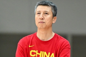 郭士強(qiáng)：球員磨合得比較好 新中國男籃傷病比較多 內(nèi)線輪轉(zhuǎn)困難