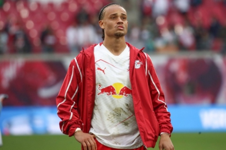 7000萬(wàn)歐！英媒：切爾西有意哈維-西蒙斯 已就個(gè)人條款達(dá)成一致