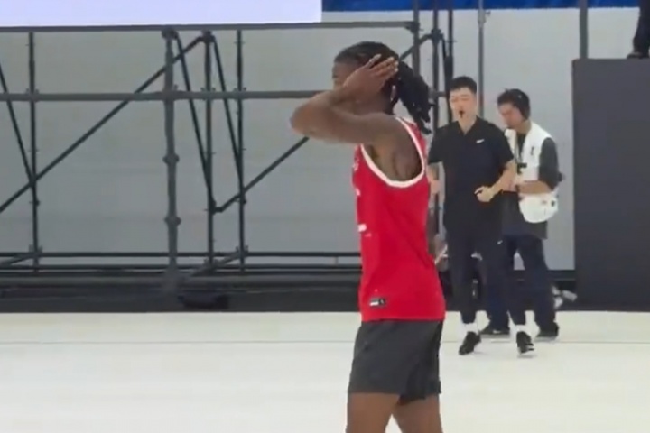 ????Fire the hole！莫蘭特中國(guó)行“扔炸彈”絲滑慶祝連招