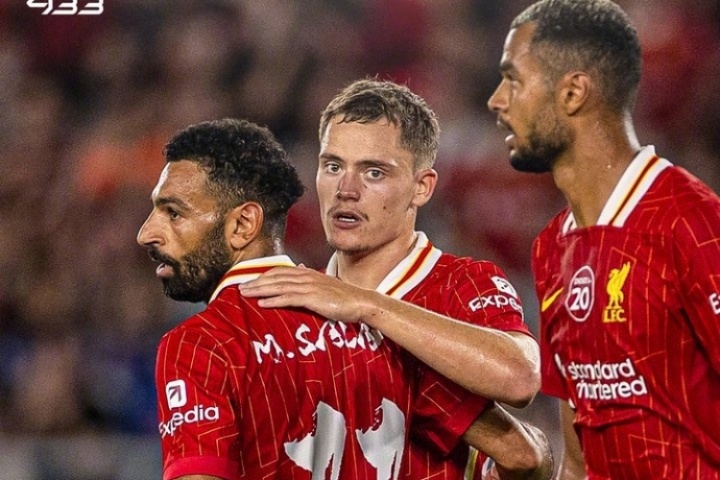 詹?。杭t軍目前仍然有點(diǎn)頭重腳輕，夏窗關(guān)閉前必須要有新中衛(wèi)加盟