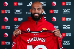 費(fèi)迪南德：曼聯(lián)還要簽一兩人才能進(jìn)前八 姆貝莫解放了阿瑪?shù)? >
                                        </div>
                                    </div>
                                                                        <div   id=