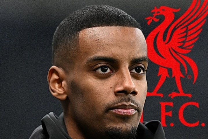 此樹何時(shí)下？羅馬諾曾表示利物浦賣迪亞斯后，將創(chuàng)紀(jì)錄報(bào)價(jià)伊薩克