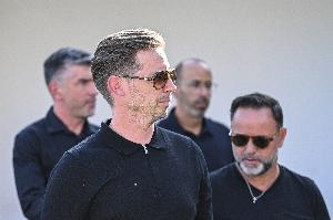 交易的藝術(shù)！電訊報：愛德華茲不為情感所動，清楚拜仁會滿足要價