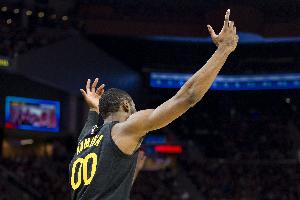 拉鋸戰(zhàn)！Shams：庫明加上周告訴我們 他并不急于和勇士達(dá)成協(xié)議