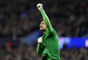 要換門將？天空：曼聯(lián)有意多納魯馬，奧納納的未來(lái)變得不確定