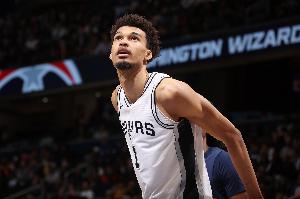 文班亞馬在家鄉(xiāng)舉辦籃球+國際象棋混合賽事 戈貝爾&索漢前來捧場