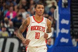 賈巴里談個人成長：我一直在練力量 對抗更強了持球也更穩(wěn)健了