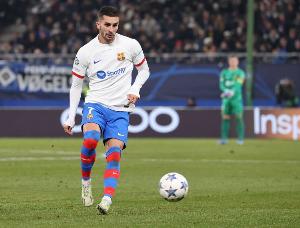 記者：費蘭-托雷斯肌肉超負(fù)荷單獨訓(xùn)練，球員沒有大礙