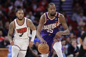 賈巴里：KD能得到他想要的任何投籃機會 防守者能做的只有祈禱