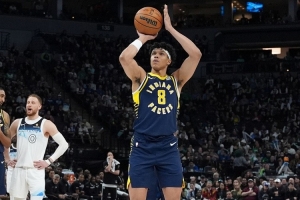 官方：森林狼與恩里克-弗里曼簽下了一份雙向合同