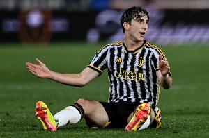 米體：那不勒斯開啟米雷蒂轉(zhuǎn)會談判，報價1000萬歐&尤文要2000萬