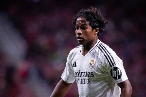 記者：恩德里克早上7點(diǎn)50分到訓(xùn)練基地報(bào)到，是最早到的皇馬球員