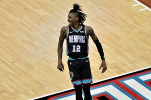 致敬搬遷至孟菲斯的早期歲月！灰熊新賽季將迎來(lái)經(jīng)典復(fù)古球衣