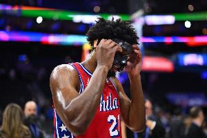 美記：聯(lián)盟除76人都不覺(jué)得恩比德能康復(fù) 有人將他和萊昂納德類比