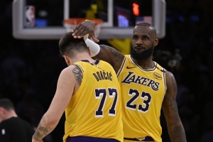 Shams：詹姆斯在享受暑假 他支持并理解湖人圍繞東契奇構(gòu)建未來