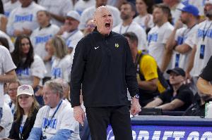 卡萊爾：在當今NBA更好的陣容深度比依靠兩三個頂尖球員更重要